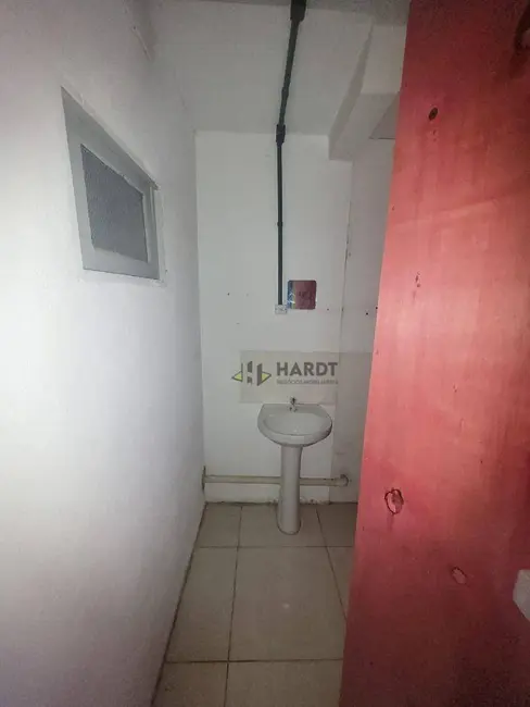 Sala Comercial para alugar, 115m2 em Joinville - SC - imagem 2 Foto 2 de Sala Comercial para alugar, 115m2 em Joinville - SC