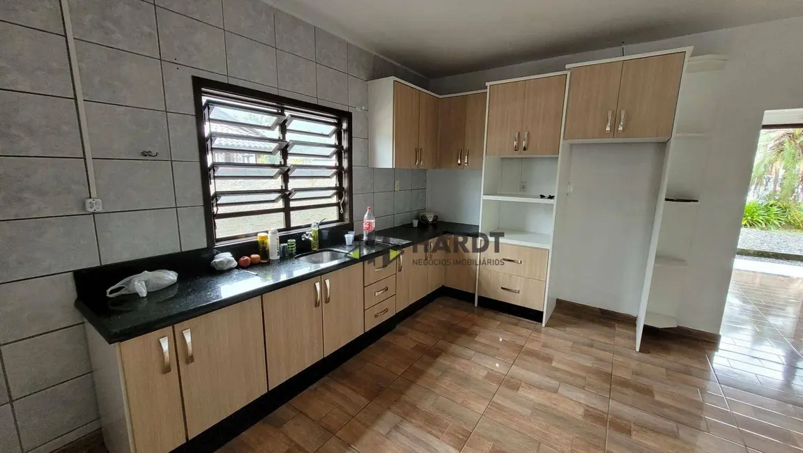 Foto 2 de Casa com 3 quartos para alugar, 300m2 em Rio Bonito (Pirabeiraba), Joinville - SC