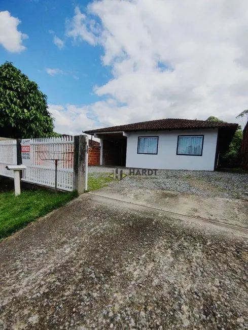 Foto 1 de Casa com 3 quartos à venda, 420m2 em Joinville - SC