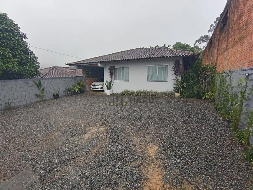 Foto 1 de Casa com 3 quartos à venda, 420m2 em Joinville - SC