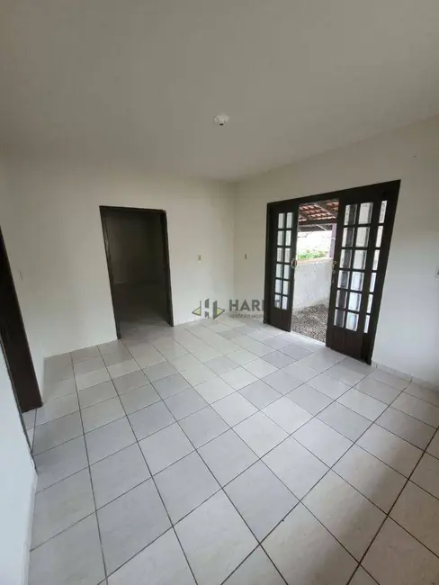 Foto 4 de Casa com 2 quartos para alugar, 79m2 em Rio Bonito (Pirabeiraba), Joinville - SC