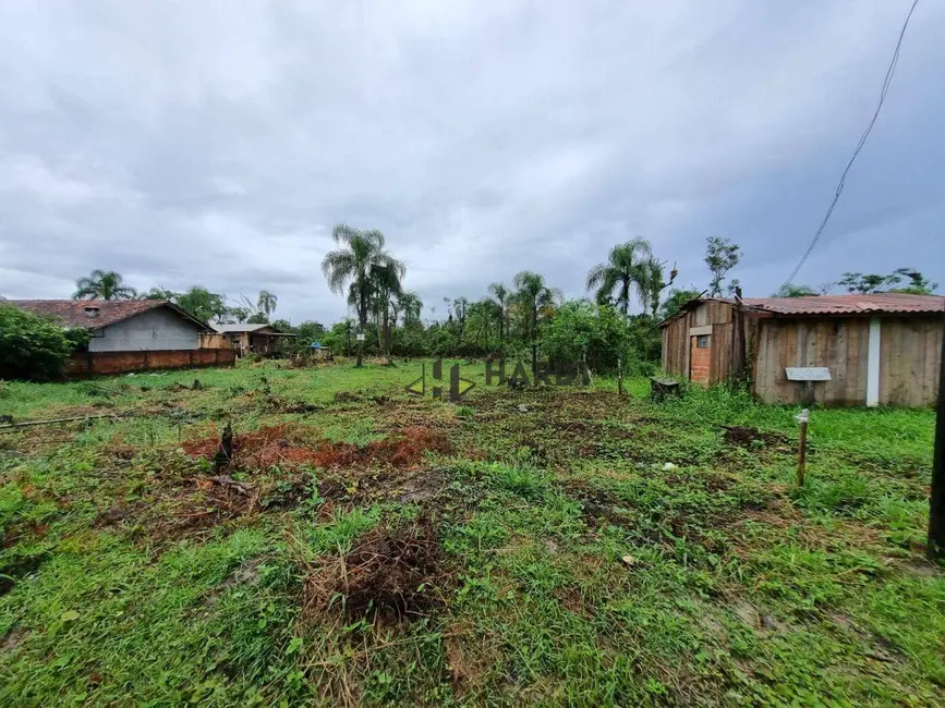 Foto 2 de Terreno / Lote à venda, 540m2 em Guaratuba - PR