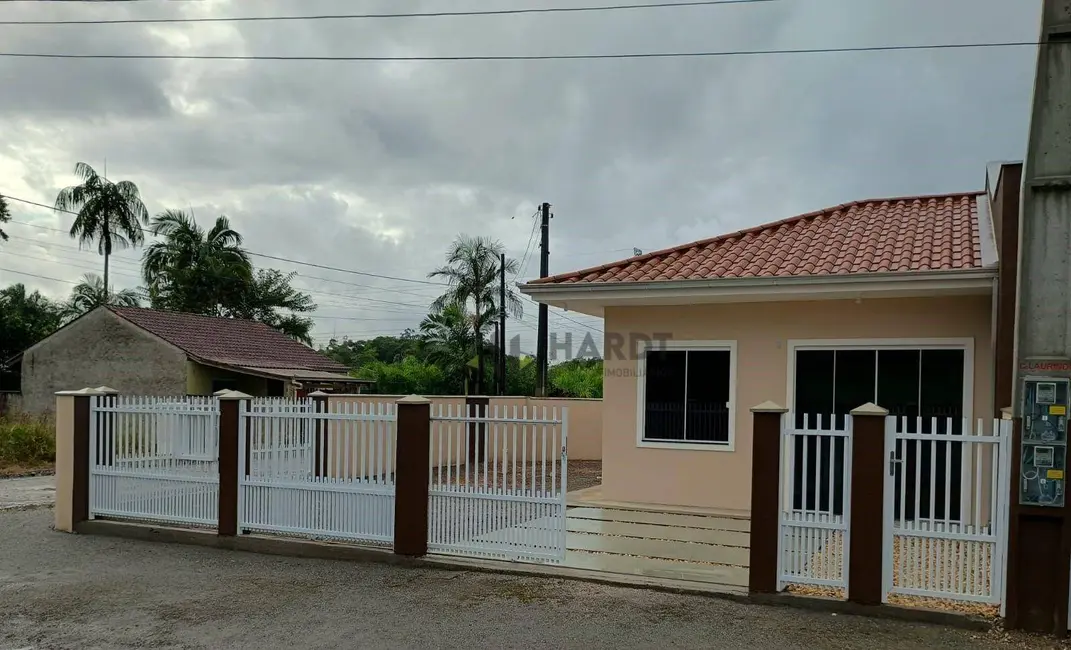 Foto 2 de Casa à venda, 140m2 em Joinville - SC