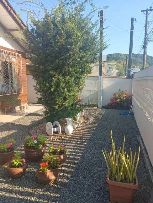 Foto 4 de Casa com 3 quartos à venda, 360m2 em Iririú, Joinville - SC