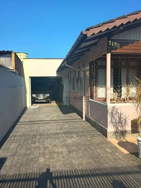 Foto 2 de Casa com 3 quartos à venda, 360m2 em Iririú, Joinville - SC