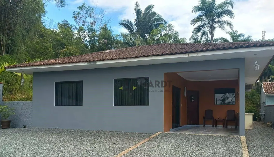 Foto 1 de Casa com 3 quartos à venda, 389m2 em Rio Bonito (Pirabeiraba), Joinville - SC