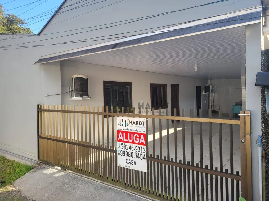 Foto 1 de Casa com 1 quarto para alugar, 108m2 em Rio Bonito (Pirabeiraba), Joinville - SC