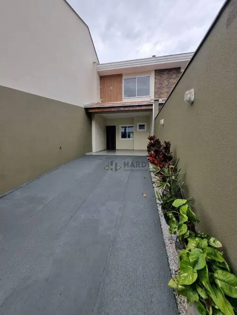 Foto 1 de Casa com 3 quartos à venda, 130m2 em Joinville - SC