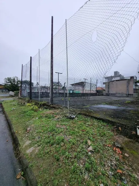 Foto 3 de Terreno / Lote à venda, 626m2 em Iririú, Joinville - SC