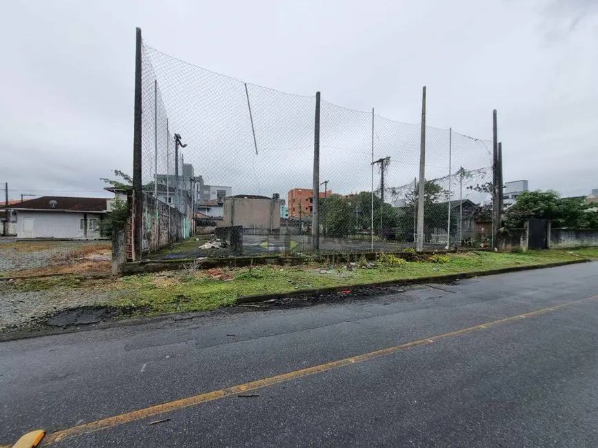 Foto 4 de Terreno / Lote à venda, 626m2 em Iririú, Joinville - SC