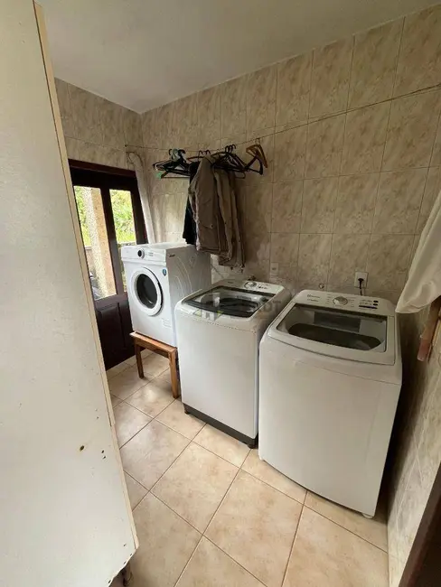 Foto 8 de Sobrado com 4 quartos à venda, 920m2 em Joinville - SC