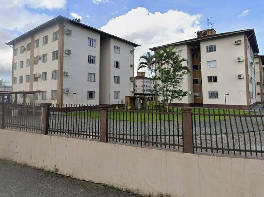 Foto 1 de Apartamento com 3 quartos para alugar em Costa e Silva, Joinville - SC