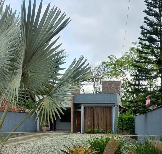 Foto 1 de Casa com 2 quartos à venda, 450m2 em Rio Bonito (Pirabeiraba), Joinville - SC