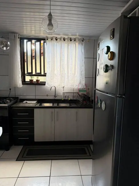 Foto 8 de Sobrado com 3 quartos à venda, 397m2 em Santo Antônio, Joinville - SC