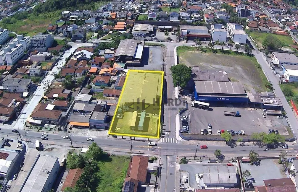 Foto 1 de Armazém / Galpão à venda, 1872m2 em Glória, Joinville - SC