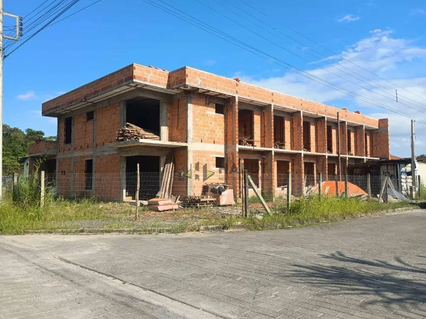 Foto 4 de Casa com 2 quartos à venda, 66m2 em Rio Bonito (Pirabeiraba), Joinville - SC