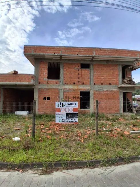 Foto 2 de Casa à venda, 200m2 em Rio Bonito (Pirabeiraba), Joinville - SC