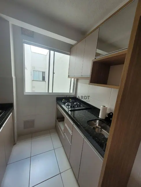 Foto 1 de Apartamento com 2 quartos para alugar, 52m2 em Joinville - SC