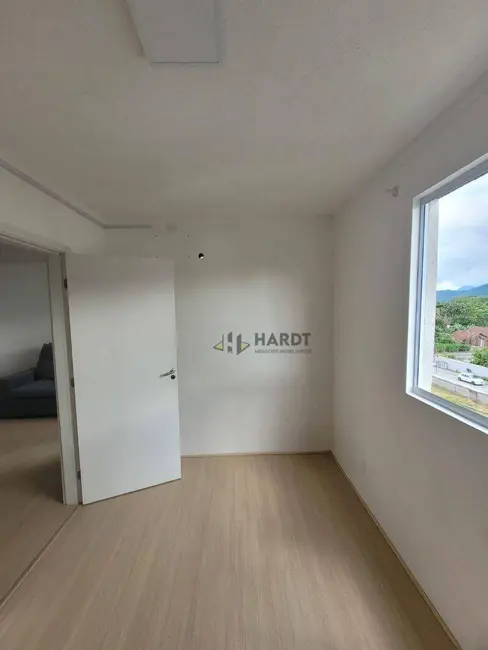 Foto 9 de Apartamento com 2 quartos para alugar, 52m2 em Joinville - SC