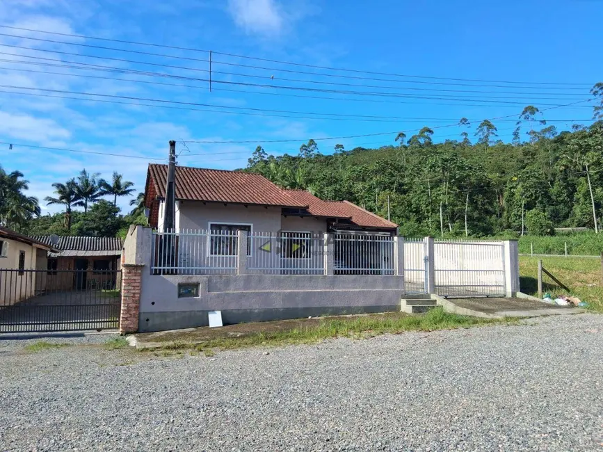 Foto 2 de Casa com 2 quartos à venda, 360m2 em Rio Bonito (Pirabeiraba), Joinville - SC