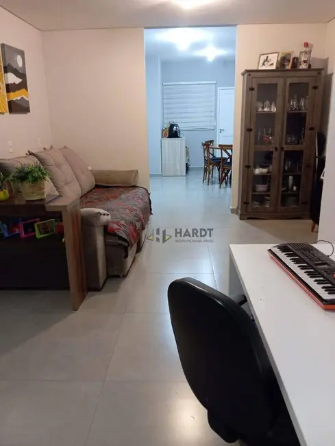 Foto 2 de Casa com 3 quartos à venda, 76m2 em Joinville - SC