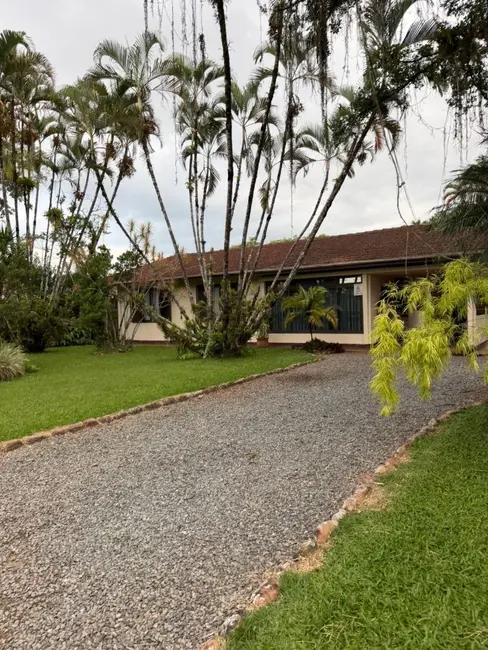 Foto 1 de Terreno / Lote à venda, 2064m2 em Joinville - SC