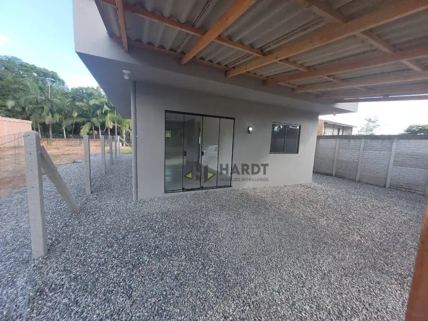 Foto 1 de Casa com 2 quartos para alugar, 120m2 em Rio Bonito (Pirabeiraba), Joinville - SC