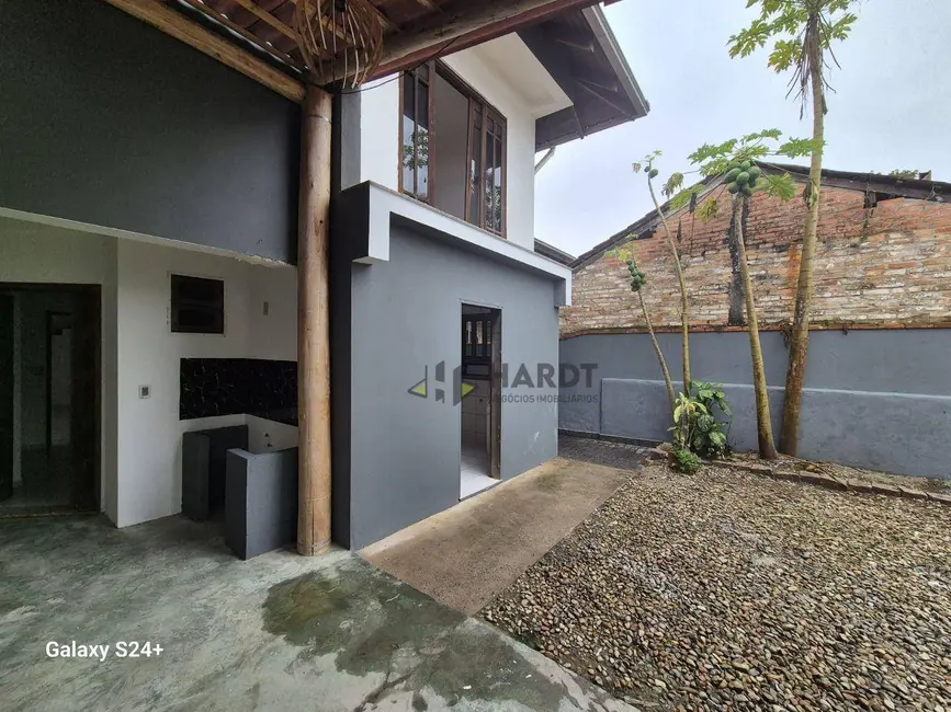 Sobrado com 4 quartos à venda, 360m2 em Joinville - SC - imagem 5 Foto 5 de Sobrado com 4 quartos à venda, 360m2 em Joinville - SC
