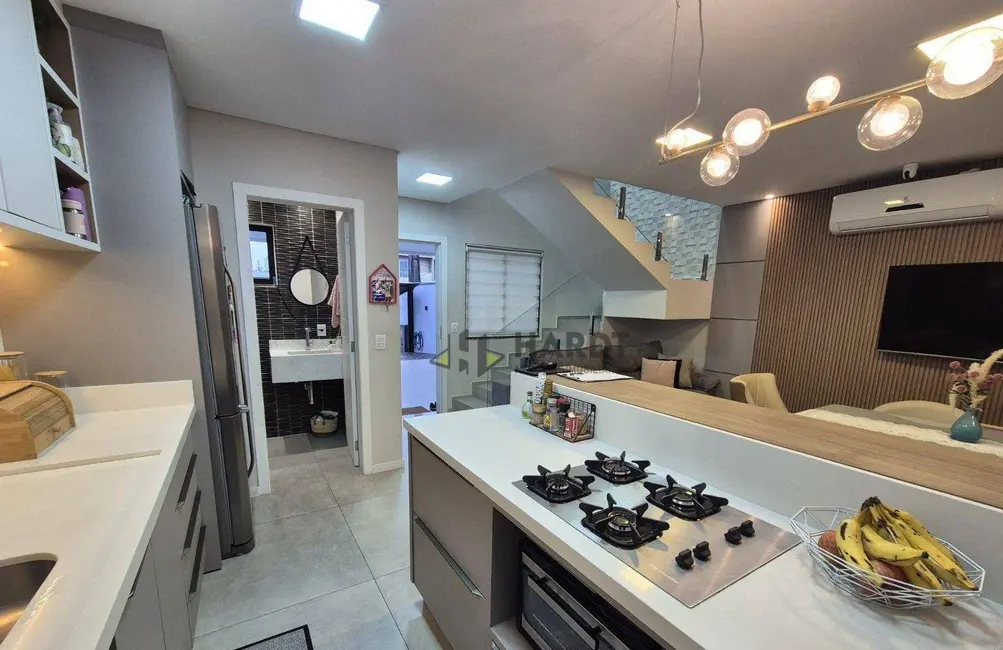 Foto 4 de Casa com 3 quartos à venda, 126m2 em Vila Nova, Joinville - SC