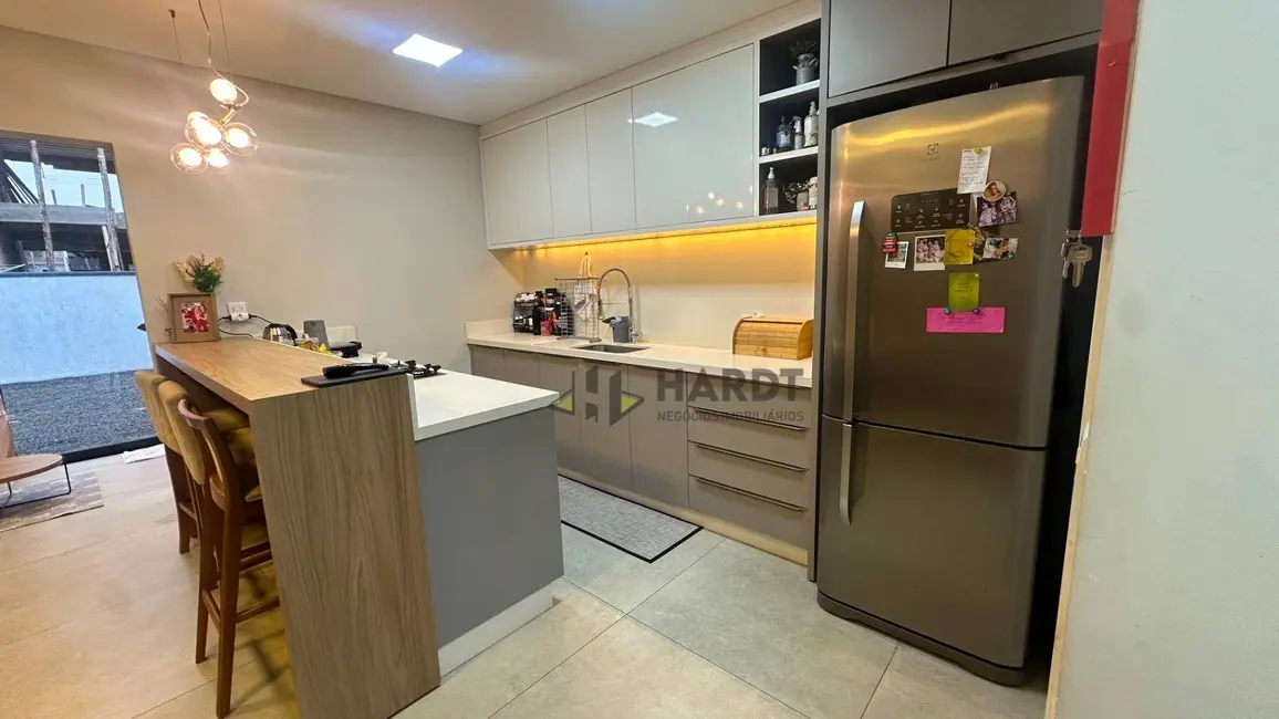 Foto 2 de Casa com 3 quartos à venda, 126m2 em Vila Nova, Joinville - SC