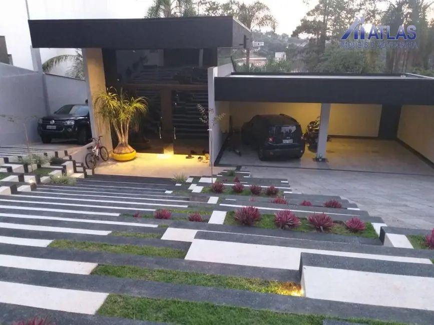 Foto 3 de Casa de Condomínio com 3 quartos à venda, 1500m2 em Jardim Planalto, Aruja - SP