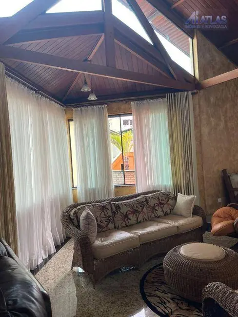 Foto 9 de Casa com 3 quartos à venda, 445m2 em Jardim Japão, São Paulo - SP