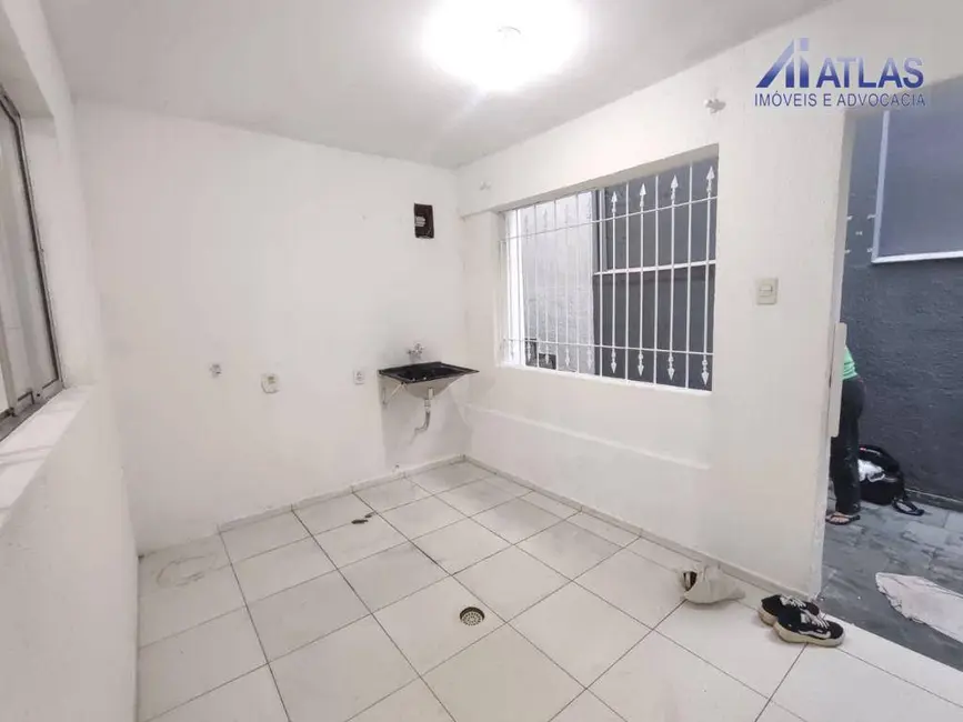 Casa com 1 quarto para alugar, 250m2 em Parque Continental I, Guarulhos - SP - imagem 4 Foto 4 de Casa com 1 quarto para alugar, 250m2 em Parque Continental I, Guarulhos - SP