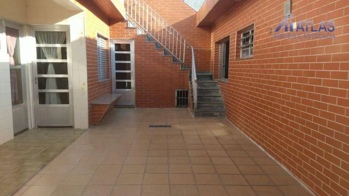 Foto 9 de Casa com 5 quartos para alugar, 250m2 em Jardim Guanca, São Paulo - SP
