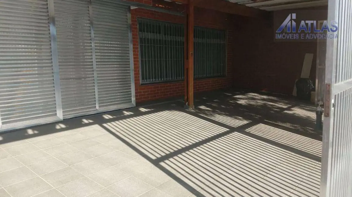 Foto 4 de Casa com 5 quartos para alugar, 250m2 em Jardim Guanca, São Paulo - SP