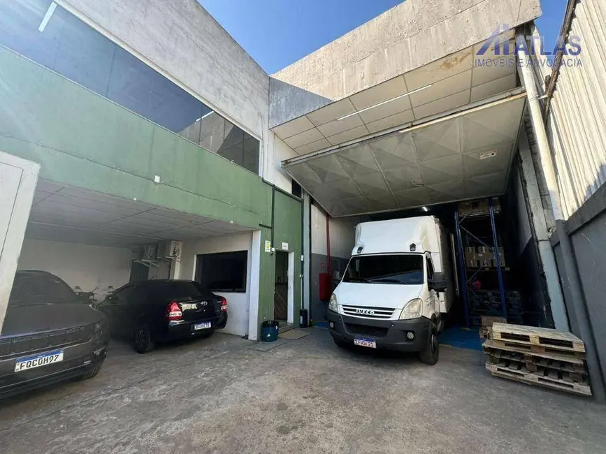 Armazém / Galpão à venda, 4000m2 em Jardim Presidente Dutra, Guarulhos - SP - imagem 3 Foto 3 de Armazém / Galpão à venda, 4000m2 em Jardim Presidente Dutra, Guarulhos - SP