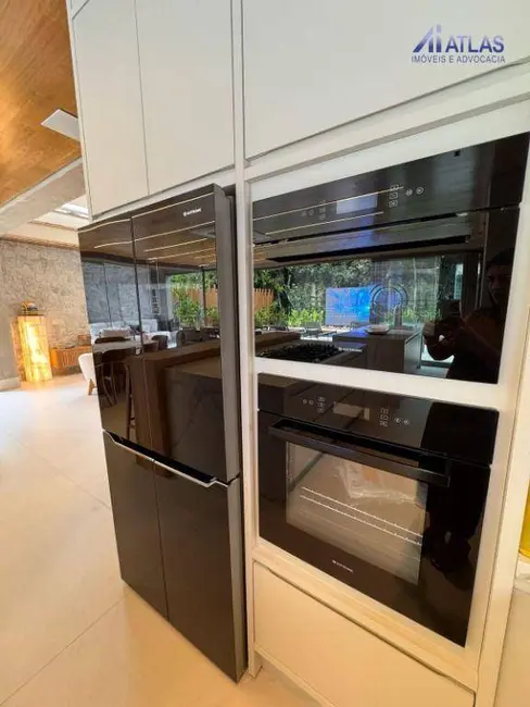 Casa com 6 quartos à venda, 483m2 em Riviera de São Lourenço, Bertioga - SP - imagem 3 Foto 3 de Casa com 6 quartos à venda, 483m2 em Riviera de São Lourenço, Bertioga - SP