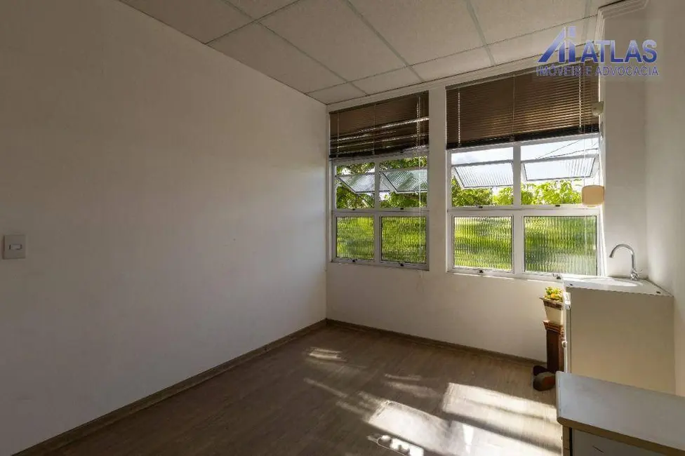 Armazém / Galpão à venda, 175m2 em Jardim Santa Cecília, Guarulhos - SP - imagem 7 Foto 7 de Armazém / Galpão à venda, 175m2 em Jardim Santa Cecília, Guarulhos - SP