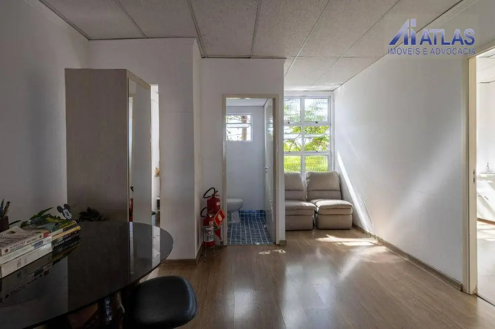 Armazém / Galpão à venda, 175m2 em Jardim Santa Cecília, Guarulhos - SP - imagem 9 Foto 9 de Armazém / Galpão à venda, 175m2 em Jardim Santa Cecília, Guarulhos - SP