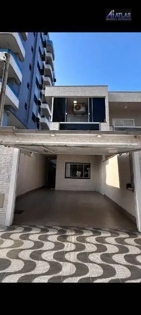 Foto 1 de Sobrado com 3 quartos à venda, 125m2 em Ocian, Praia Grande - SP