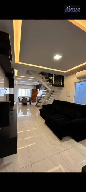 Foto 6 de Sobrado com 3 quartos à venda, 125m2 em Ocian, Praia Grande - SP