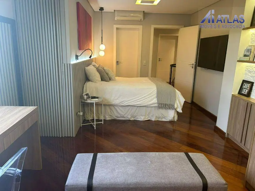 Sobrado com 4 quartos à venda, 600m2 em Jardim Fazenda Rincão, Aruja - SP - imagem 7 Foto 7 de Sobrado com 4 quartos à venda, 600m2 em Jardim Fazenda Rincão, Aruja - SP