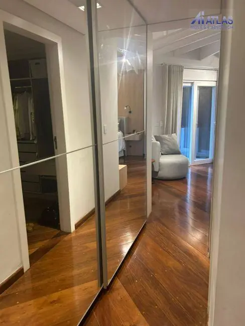 Sobrado com 4 quartos à venda, 600m2 em Jardim Fazenda Rincão, Aruja - SP - imagem 9 Foto 9 de Sobrado com 4 quartos à venda, 600m2 em Jardim Fazenda Rincão, Aruja - SP