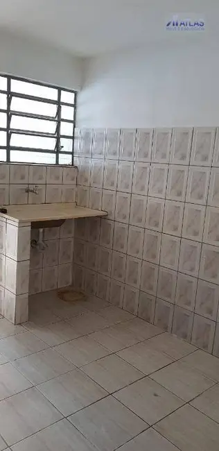 Casa com 1 quarto para alugar, 20m2 em Vila Guilherme, São Paulo - SP - imagem 2 Foto 2 de Casa com 1 quarto para alugar, 20m2 em Vila Guilherme, São Paulo - SP