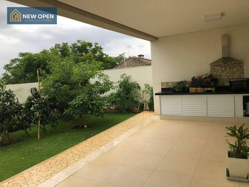 Foto 3 de Sobrado com 3 quartos à venda, 360m2 em Atibaia - SP