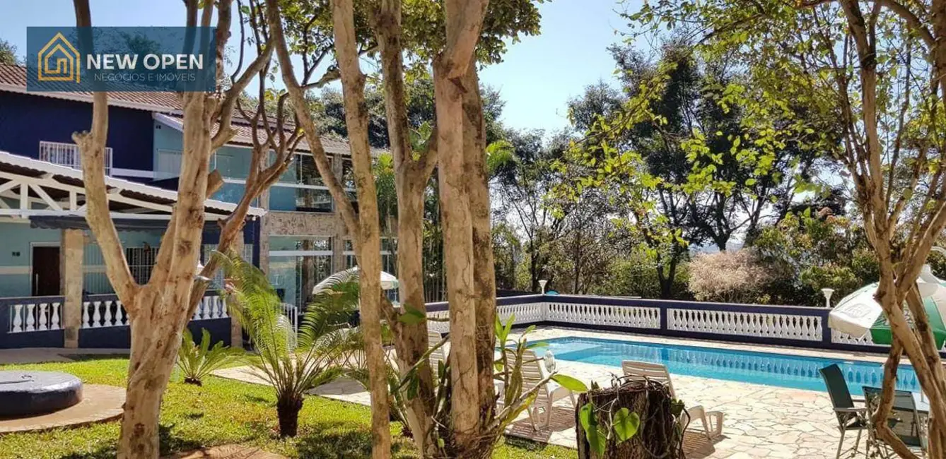 Foto 2 de Casa com 5 quartos à venda, 1500m2 em Jarinu - SP