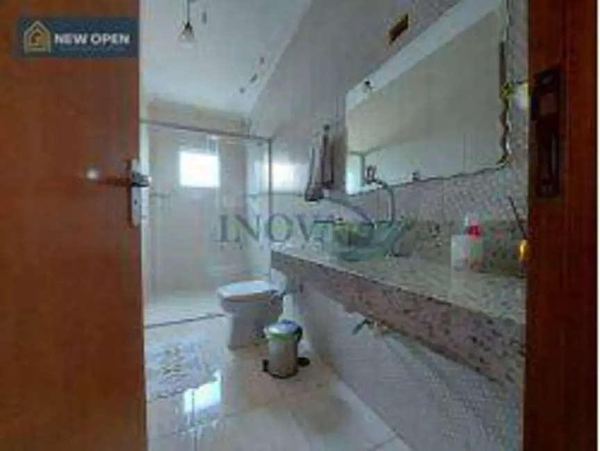 Foto 3 de Casa com 2 quartos à venda, 175m2 em Nova Cerejeira, Atibaia - SP