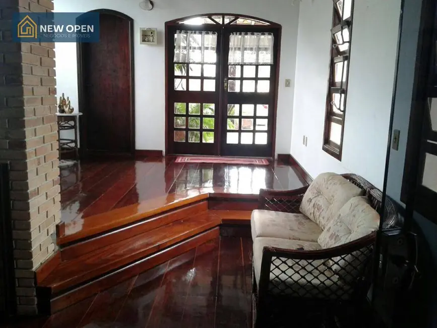 Foto 4 de Casa com 4 quartos à venda, 360m2 em Martim de Sá, Caraguatatuba - SP