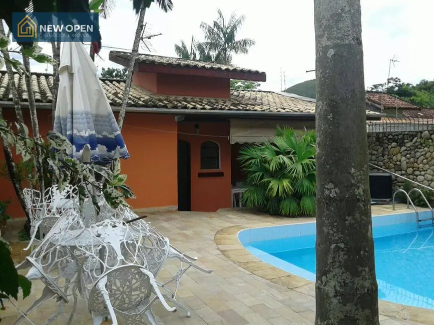 Foto 5 de Casa com 4 quartos à venda, 360m2 em Martim de Sá, Caraguatatuba - SP