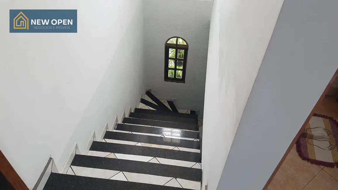 Foto 3 de Casa com 4 quartos à venda, 510m2 em Jardim Shangri-Lá, Atibaia - SP